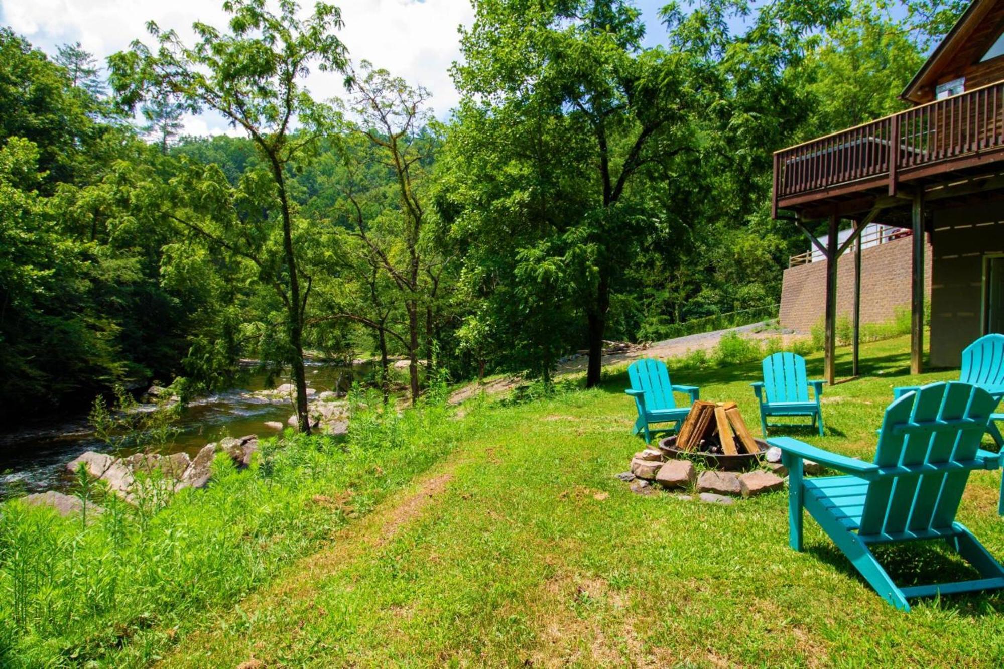 Smoky Waters Chalet Sevierville Exterior photo
